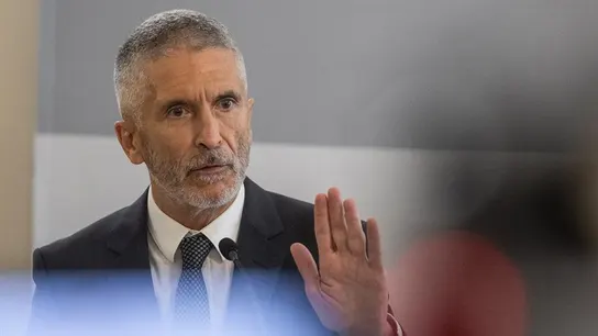 Grande-Marlaska califica como "hecho anecdótico" la falsa denuncia homófoba y pide "no frivolizar los delitos de odio" Grande-Marlaska califica como "hecho anecdótico" la falsa denuncia homófoba y pide "no frivolizar los delitos de odio"