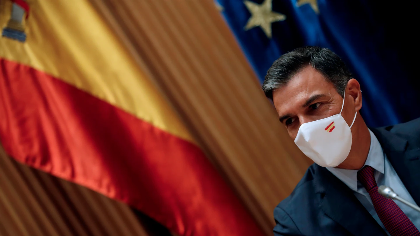 El presidente del Gobierno, Pedro Sánchez, durante la reunión con diputados, senadores y europarlamentarios del PSOE. El presidente del Gobierno, Pedro Sánchez, durante la reunión con diputados, senadores y europarlamentarios del PSOE.