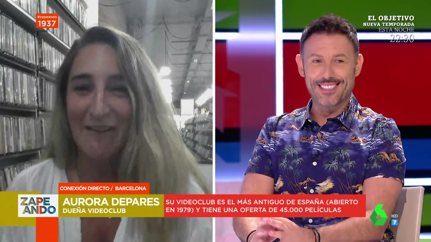 La confesión de Iñaki Urrutia que sorprende a una entrevistada en Zapeando: "Soy socio de tu videoclub" La confesión de Iñaki Urrutia que sorprende a una entrevistada en Zapeando: "Soy socio de tu videoclub"