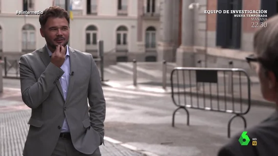 Rufián confiesa en El Intermedio que ha llegado a "robar latas en un supermercado" porque ha sido "muy pobre" Rufián confiesa en El Intermedio que ha llegado a "robar latas en un supermercado" porque ha sido "muy pobre"