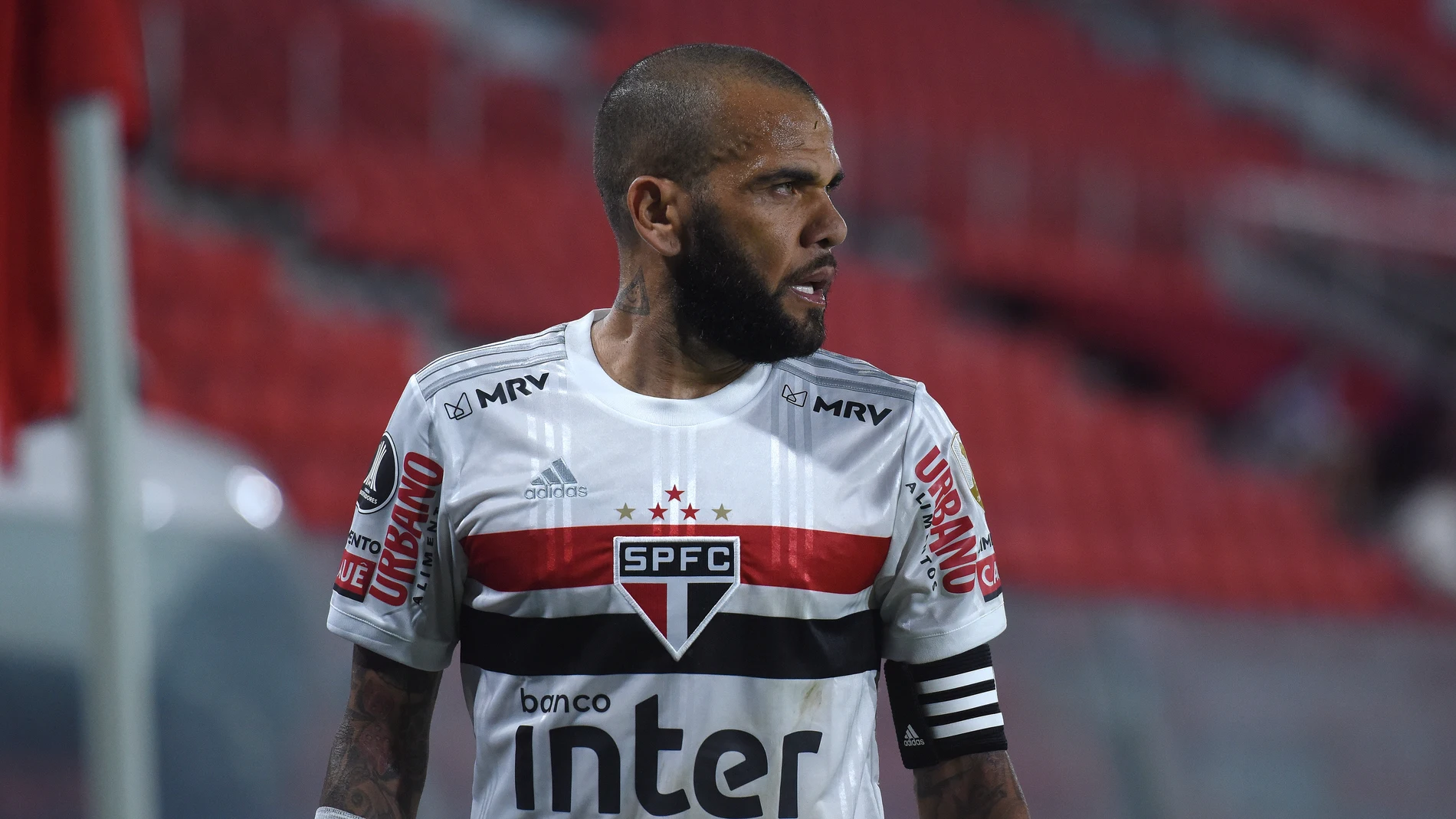 Dani Alves queda libre tras rescindir contrato con el Sao Paulo: ¿Podría volver a España?