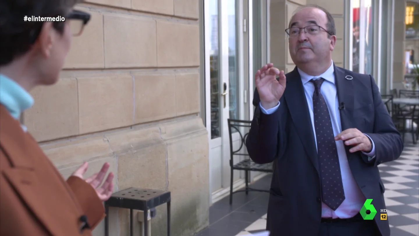 La confesión de Miquel Iceta sobre lo que dice su madre cuando le ve de ministro en la televisión: "Sobre todo, deporte" La confesión de Miquel Iceta sobre lo que dice su madre cuando le ve de ministro en la televisión: "Sobre todo, deporte"