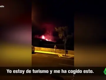 La reacción viral de una vecina de La Palma al intentar animar a una turista tras la erupción del volcán: &quot;¡Mira, unas vacaciones diferentes!&quot;