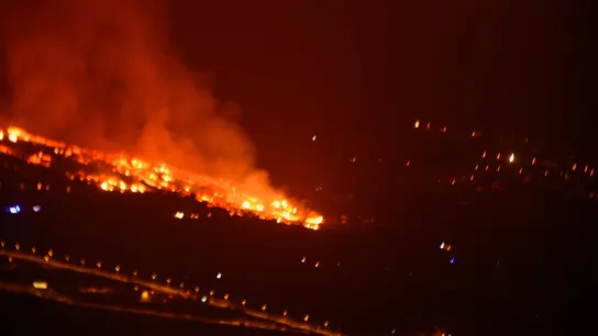 En la imagen, vista de la colada de lava desde el mirador de El Time, en el municipio de Tijarafe, en La Palma En la imagen, vista de la colada de lava desde el mirador de El Time, en el municipio de Tijarafe, en La Palma