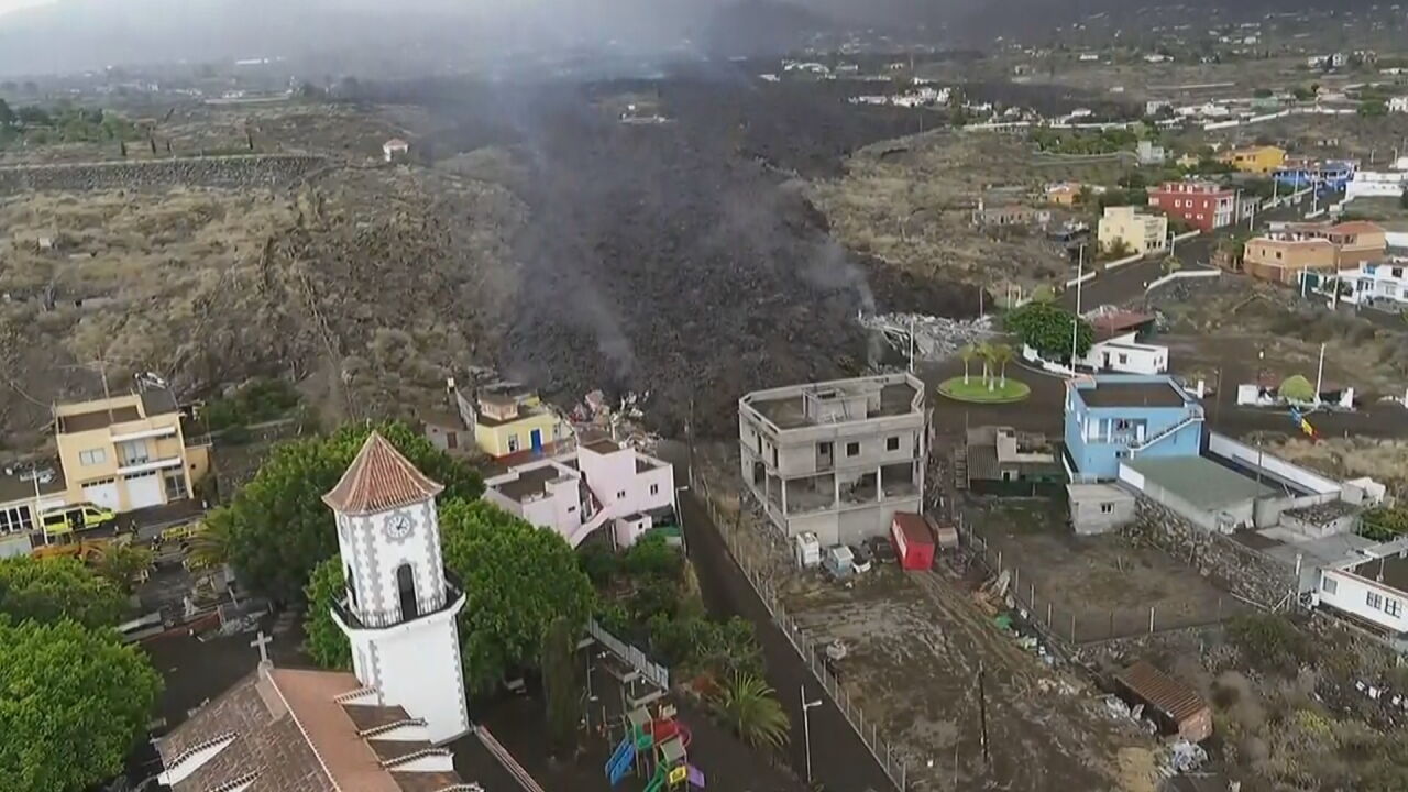 El volcán de La Palma concentra su actividad en cuatro bocas activas y la lava avanza lentamente en Todoque - Vimarsana News