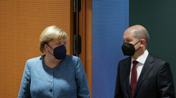 Merkel y Olaf Scholz