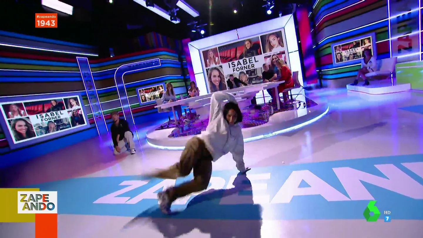 La espectacular actuación de breaking de 'Bbox Xak' y Ana Furia en pleno directo La espectacular actuación de breaking de 'Bbox Xak' y Ana Furia en pleno directo