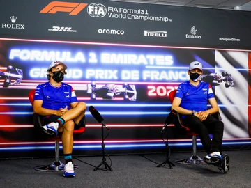 Fernando Alonso y Esteban Ocon Fernando Alonso y Esteban Ocon