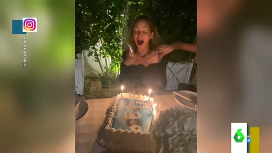 El accidentado 40º cumpleaños de la diseñadora Nicole Richie: se quema el pelo al soplar las velas El accidentado 40º cumpleaños de la diseñadora Nicole Richie: se quema el pelo al soplar las velas