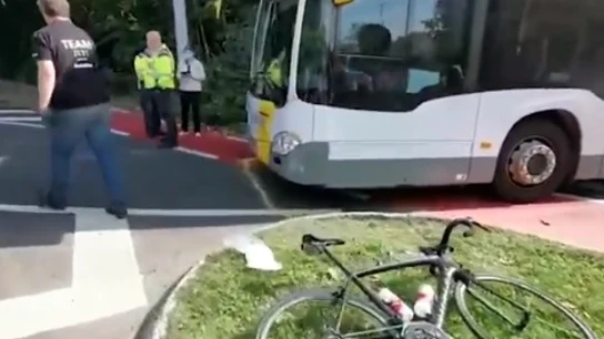 Atropellan al equipo austriaco de ciclismo Atropellan al equipo austriaco de ciclismo