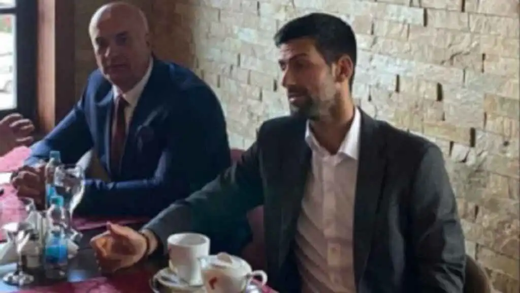 Novak Djokovic con Milan Jolovic