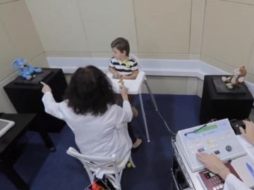 Prueba auditiva a un menor