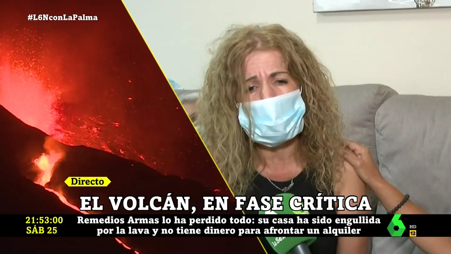 El dolor de Remedios tras ver una imagen de su casa siendo engullida por la lava: "Había salido pensando que podría volver" El dolor de Remedios tras ver una imagen de su casa siendo engullida por la lava: "Había salido pensando que podría volver"