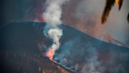 Imagen del volcán de La Palma en erupción Imagen del volcán de La Palma en erupción
