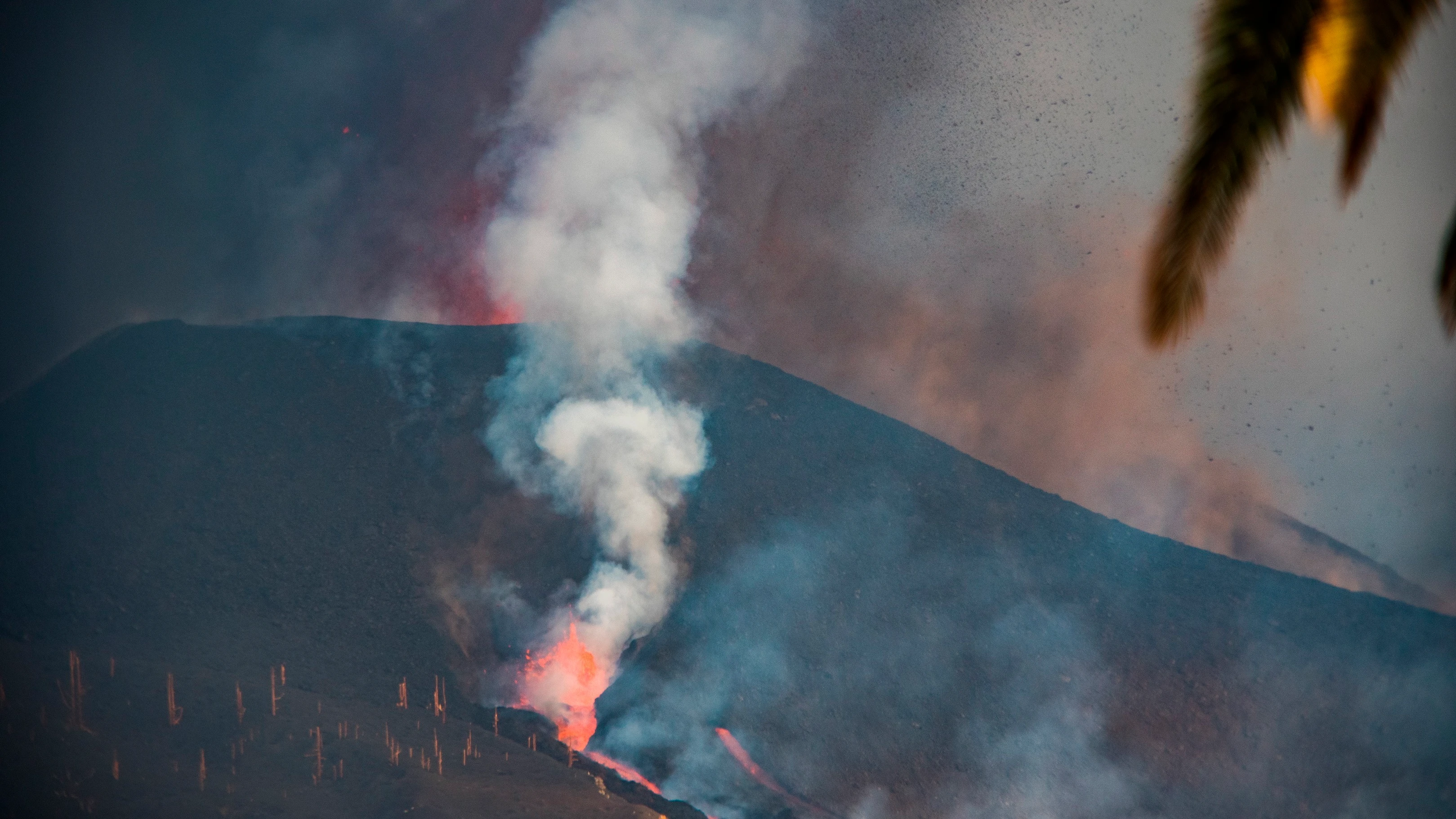 Imagen del volcán de La Palma en erupción