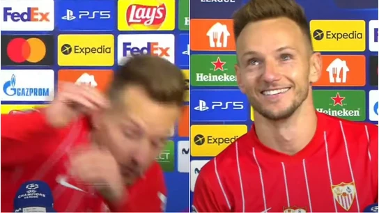 Reacción de 'señor' de Rakitic después de que le tiren un vaso de cerveza en plena entrevista Reacción de 'señor' de Rakitic después de que le tiren un vaso de cerveza en plena entrevista