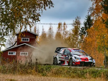 Elfyn Evans responde y Toyota se acerca a su cuarto triunfo en Finlandia Elfyn Evans responde y Toyota se acerca a su cuarto triunfo en Finlandia