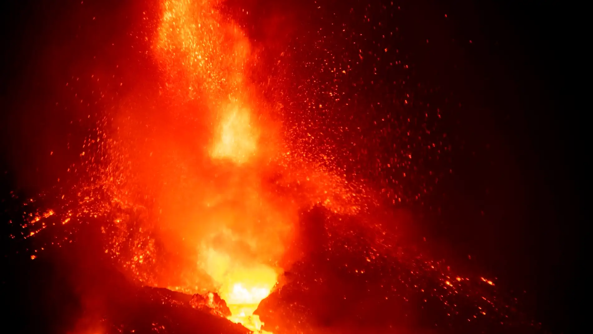 Caída de una parte del cono del volcán de Cumbre Vieja