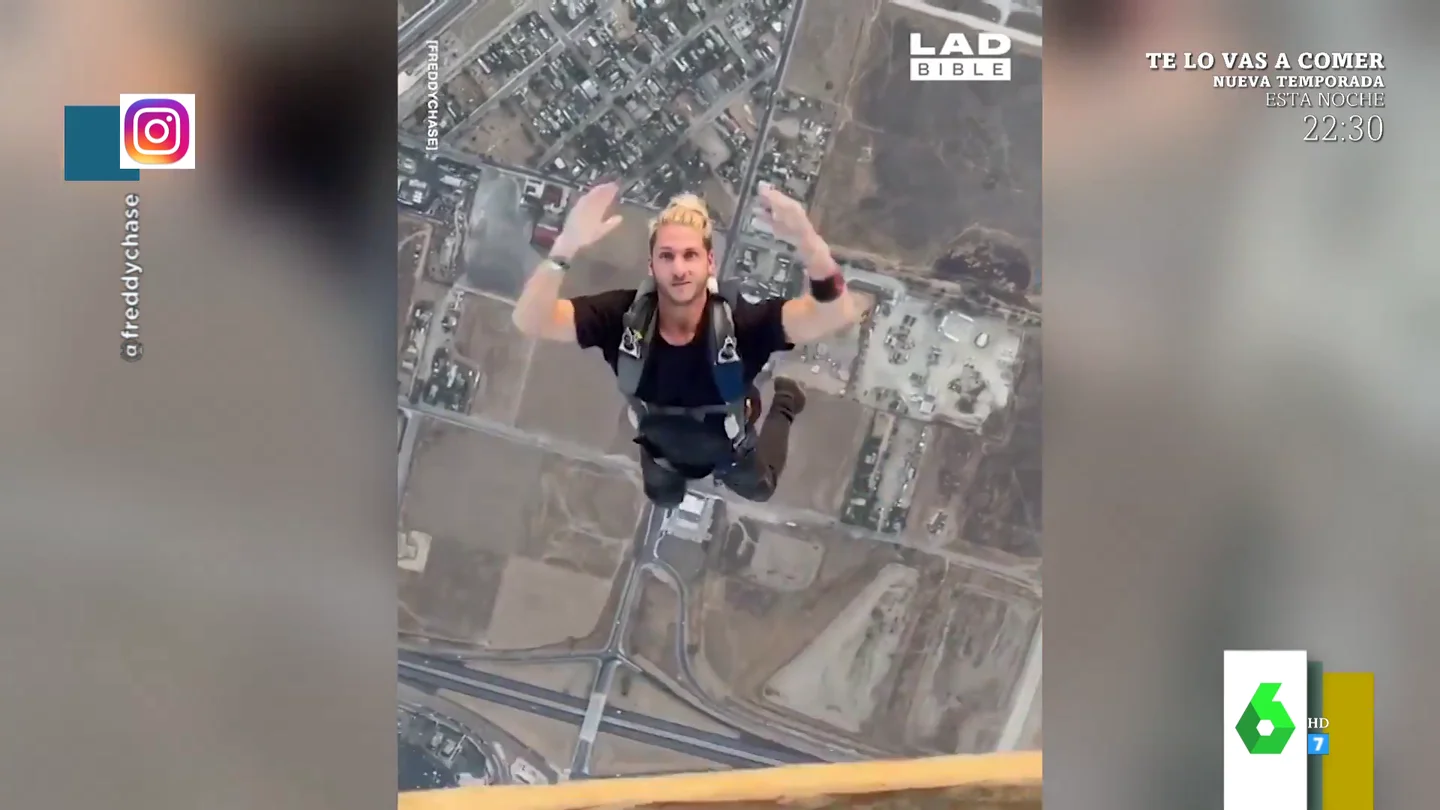 El impactante salto al vacío de un joven desde 2.500 metros de altura El impactante salto al vacío de un joven desde 2.500 metros de altura