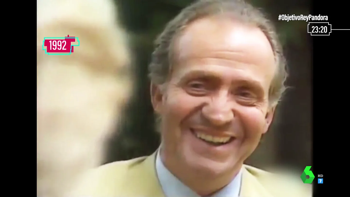 La carcajada de Juan Carlos I al ser preguntado en 1992 sobre si pagaba impuestos: "¡Y cómo!" La carcajada de Juan Carlos I al ser preguntado en 1992 sobre si pagaba impuestos: "¡Y cómo!"
