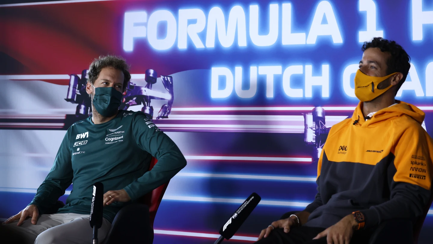 Sebastian Vettel y Daniel Ricciardo Sebastian Vettel y Daniel Ricciardo