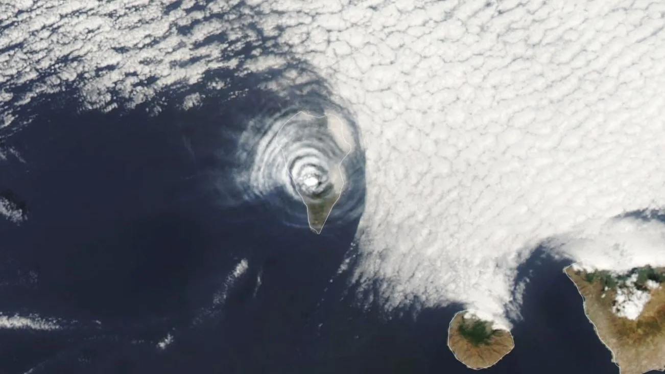 La NASA explica este extraño fenómeno sobre el volcán de La Palma