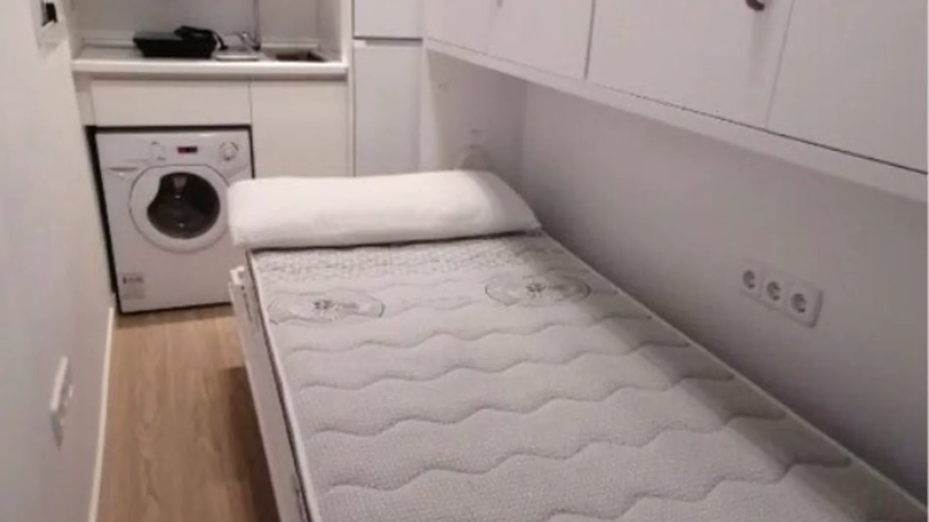 El último e indignante ‘habitáculo’ de Idealista: ¿quién no quiere dormir con una lavadora centrifugando junto a la cama?