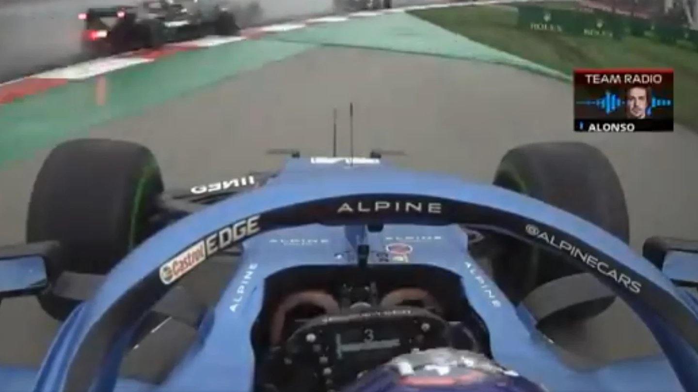 Fernando Alonso, tras su toque con Gasly Fernando Alonso, tras su toque con Gasly
