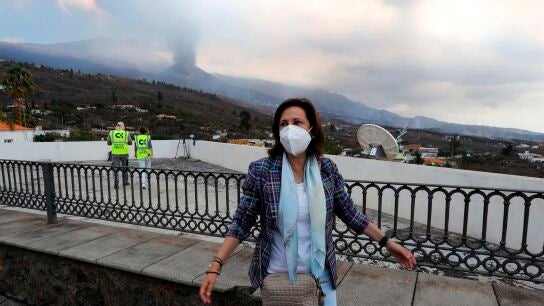  La ministra de Defensa, Margarita Robles, visitó este domingo la isla de La Palma,