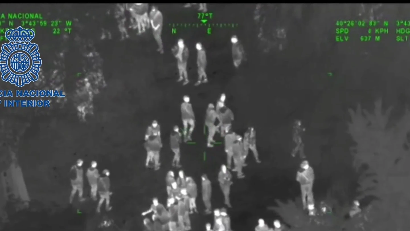 La Policía detiene a 44 jóvenes por altercados y robos en el parque del Oeste (Madrid) La Policía detiene a 44 jóvenes por altercados y robos en el parque del Oeste (Madrid)