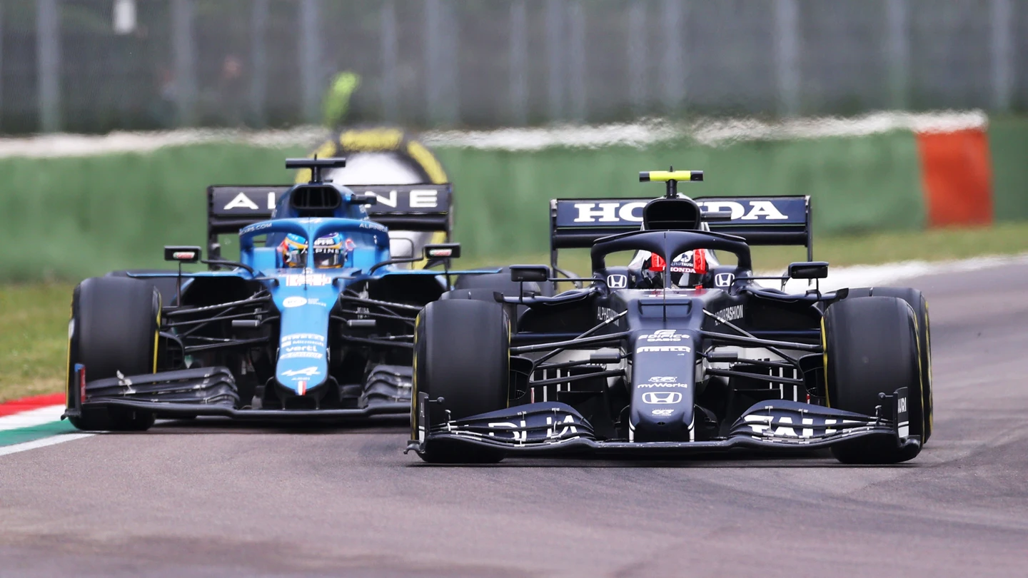 Pierre Gasly y Fernando Alonso Pierre Gasly y Fernando Alonso
