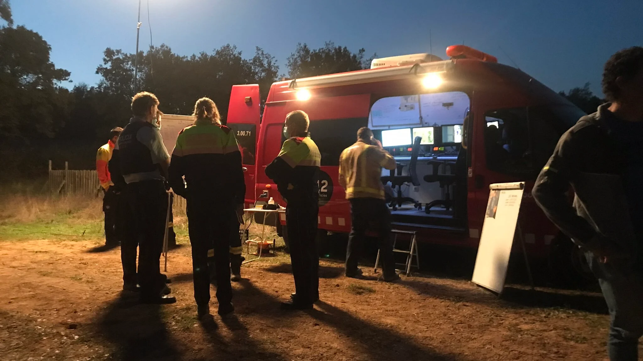 Bomberos, agentes rurales y mossos han participado en el dispositivo