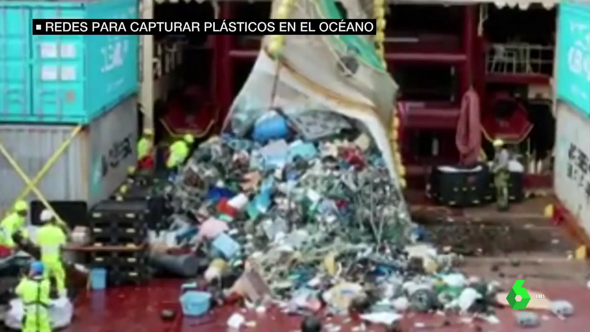 Así funciona un novedoso sistema de redes para acabar con la basura que no para de llegar a los océanos