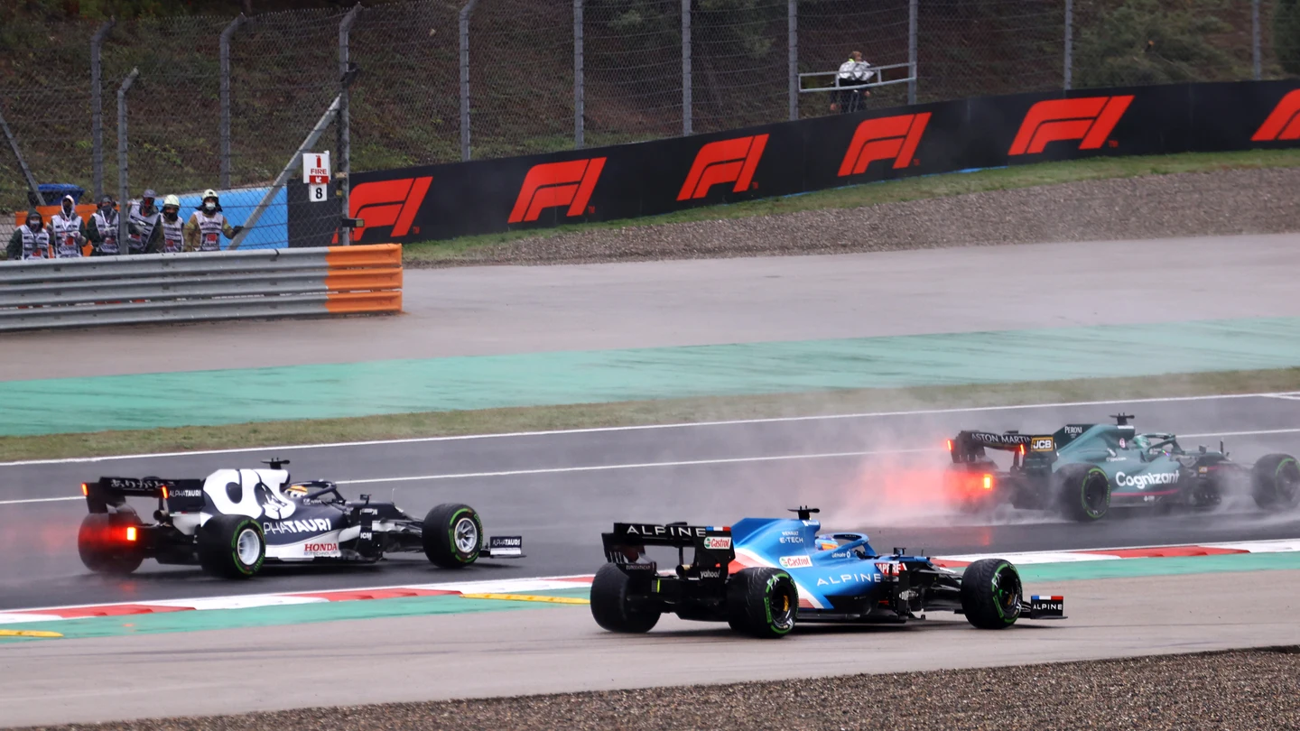 Incidente entre Fernando Alonso y Pierre Gasly en Turquía Incidente entre Fernando Alonso y Pierre Gasly en Turquía