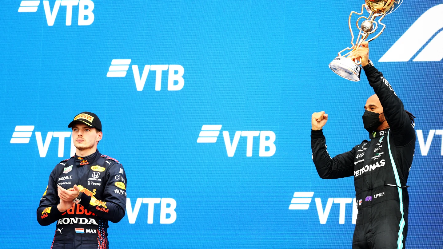 Max Verstappen y Lewis Hamilton Max Verstappen y Lewis Hamilton