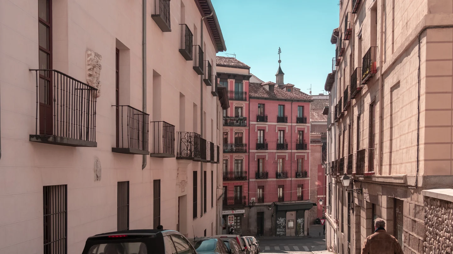 En Idealista se ponen a la venta 1.500 pisos nuevos de bancos por menos de 80.000 euros Mercado inmobiliario