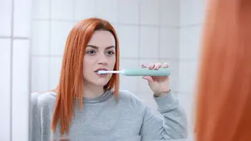 Cepillarnos los dientes