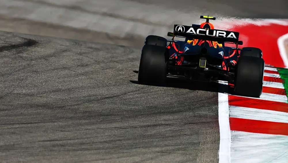 Sergio Pérez mandaría en la FP2