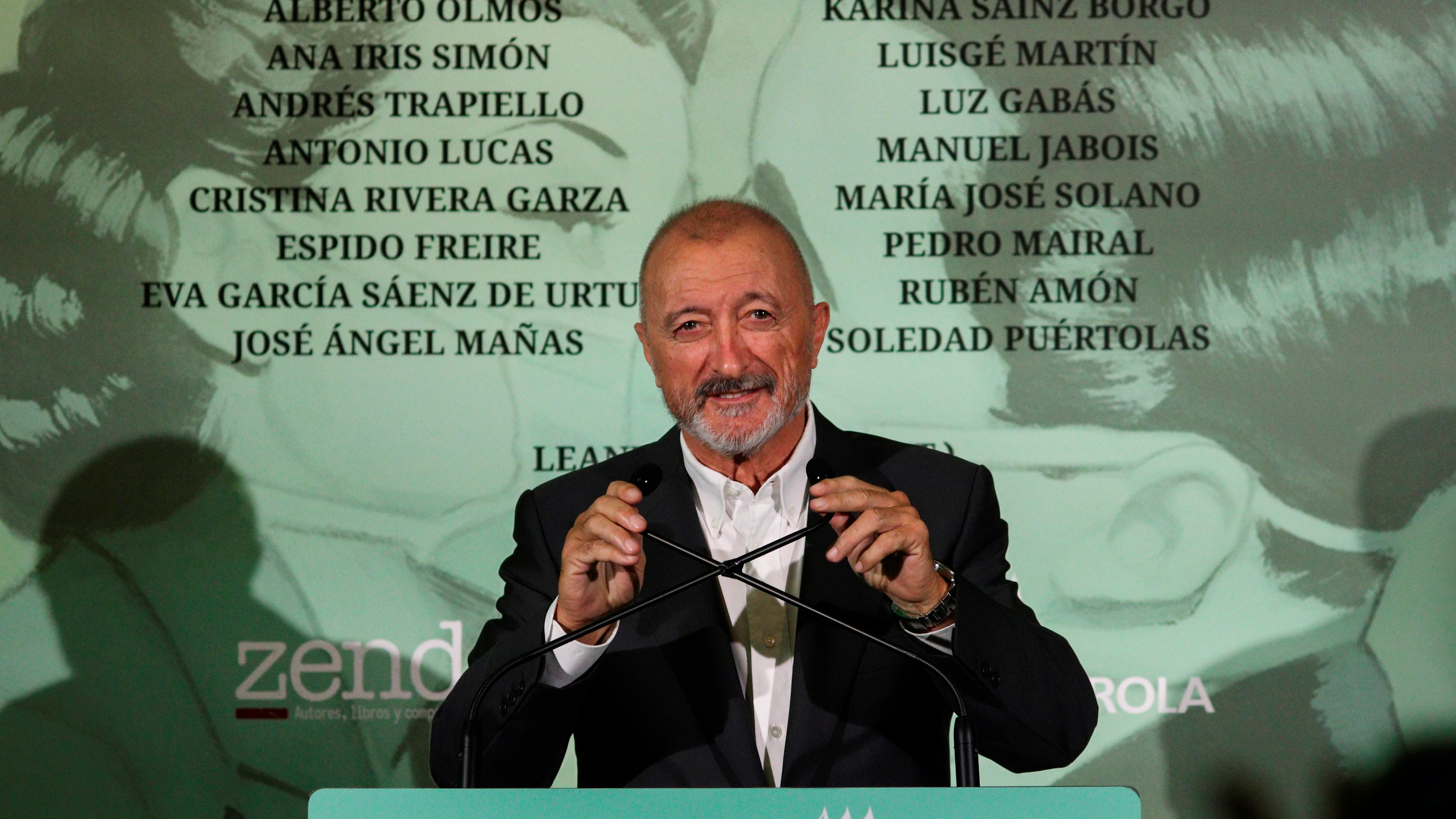 El escritor Arturo Pérez-Reverte