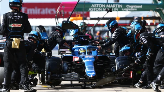 Fernando Alonso, en boxes Fernando Alonso, en boxes