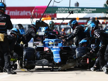 Fernando Alonso, en boxes Fernando Alonso, en boxes