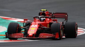 Sainz, con el Ferrari