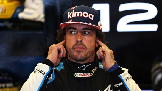 Fernando Alonso, en su box Fernando Alonso, en su box