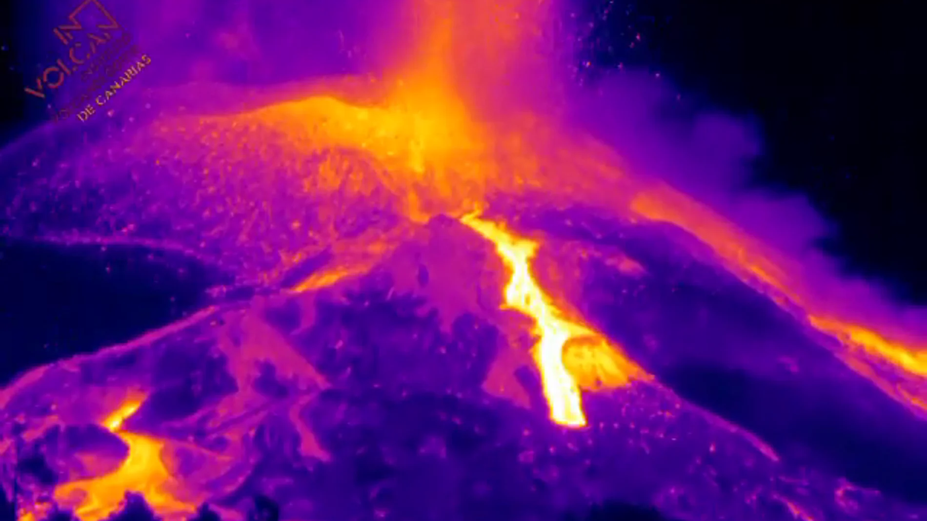 El vídeo grabado con infrarrojos que muestra la nueva amenaza del volcán de La Palma
