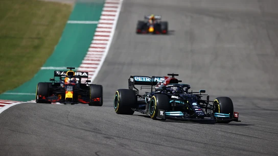 Lewis Hamilton, Mav Verstappen y Sergio Pérez Lewis Hamilton, Mav Verstappen y Sergio Pérez
