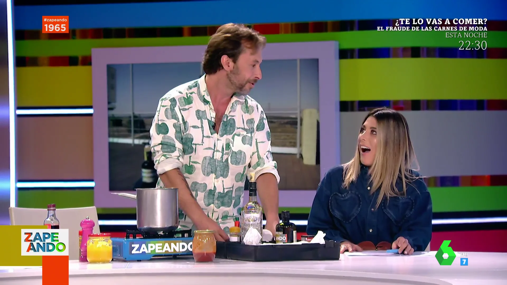 El tonteo entre Valeria Ros y Gipsy Chef en directo causa sensación en Zapeando