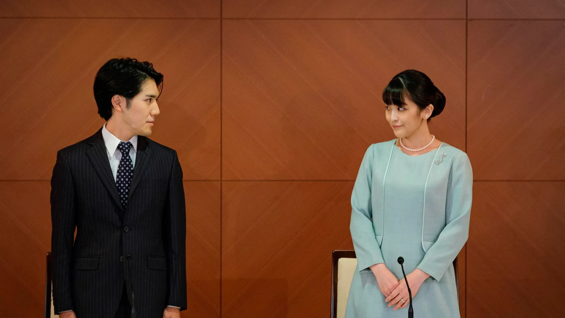 La ya exprincesa Mako y su esposo, Kei Komuro