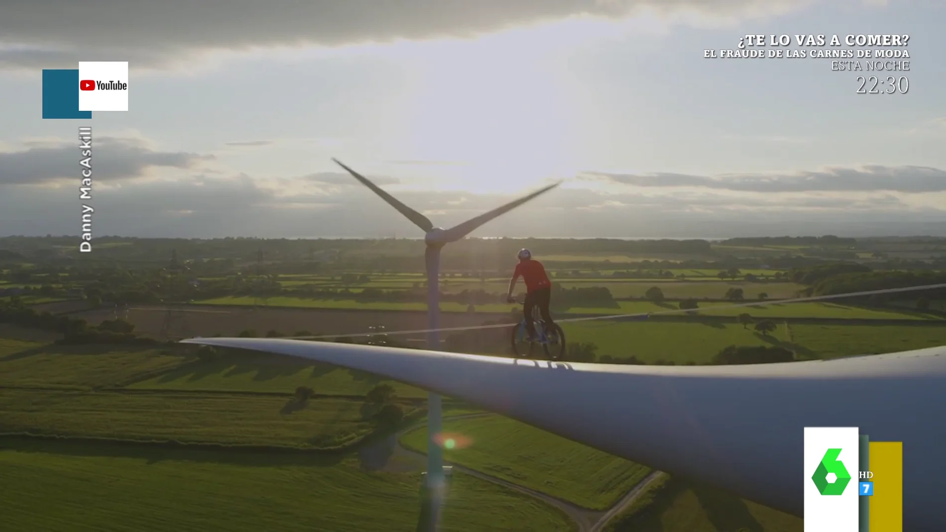 Pedalea encima de un molino eólico para concienciar sobre el cambio climático: la impactante hazaña de Danny MacAskll 