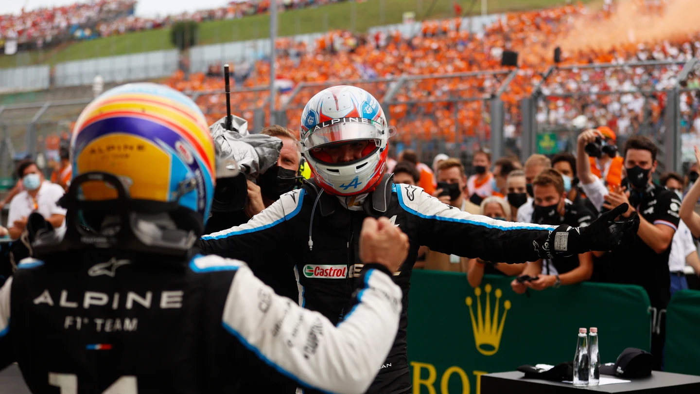 Fernando Alonso y Esteban Ocon Fernando Alonso y Esteban Ocon