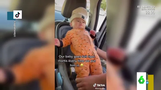 La "lucha titánica" entre un padre y un bebé que se negaba a sentarse en su silla de coche La "lucha titánica" entre un padre y un bebé que se negaba a sentarse en su silla de coche